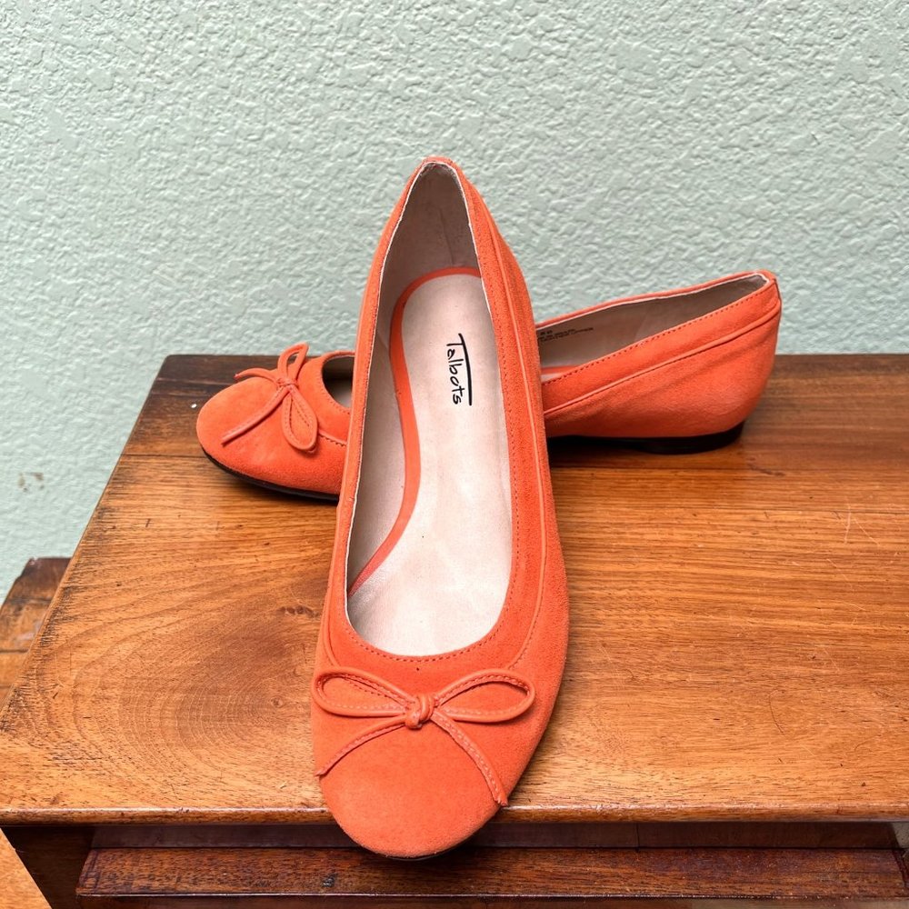 Women's orange suede Talbots flats size 6M NWT